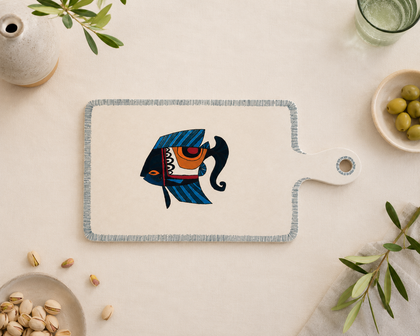 Tabla de servir de cerámica pintada a mano – Rostro Mediterráneo