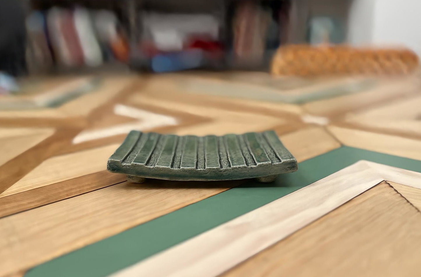 Jabonera Verde Raíz – cerámica artesanal