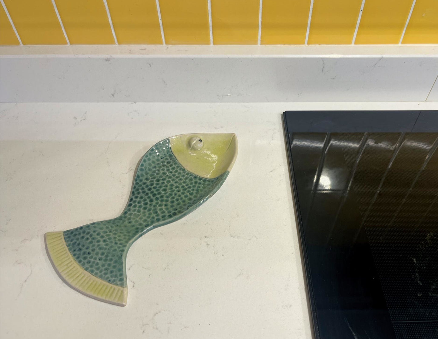 Reposa cuchara Pez Verde — cerámica artesanal