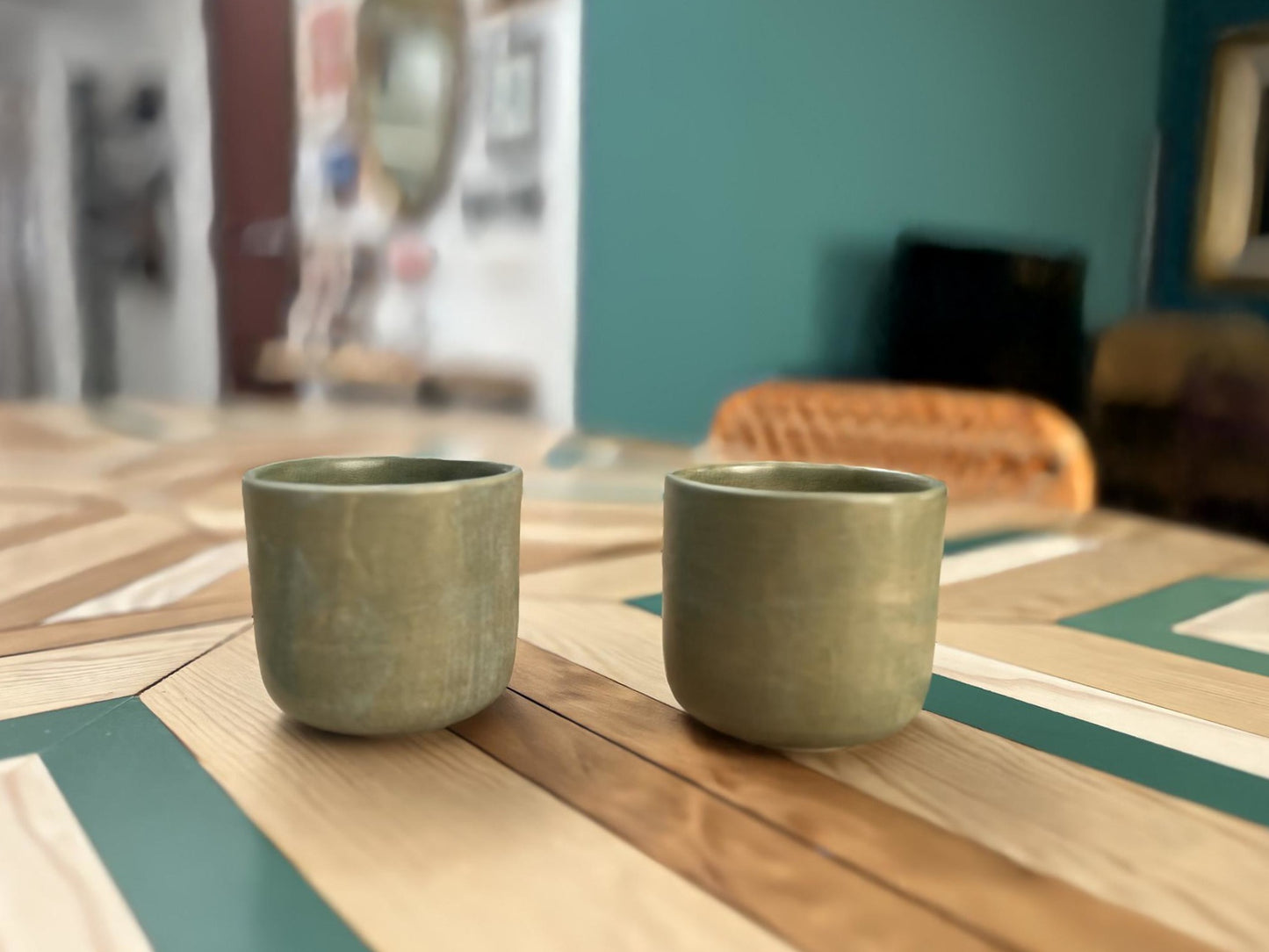 Vasos artesanales verdes mate – Set de 2 piezas